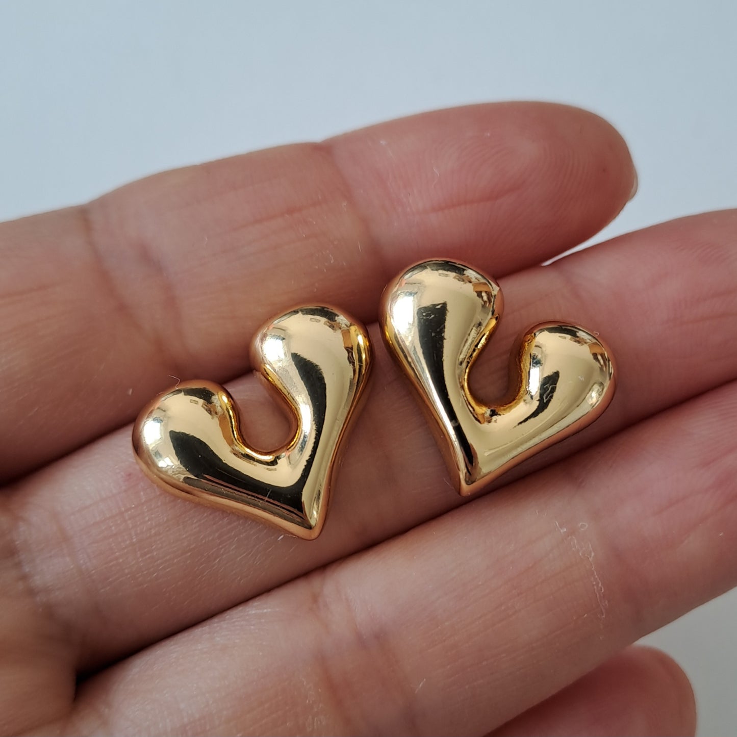18K Gold-Plated heart shape studs