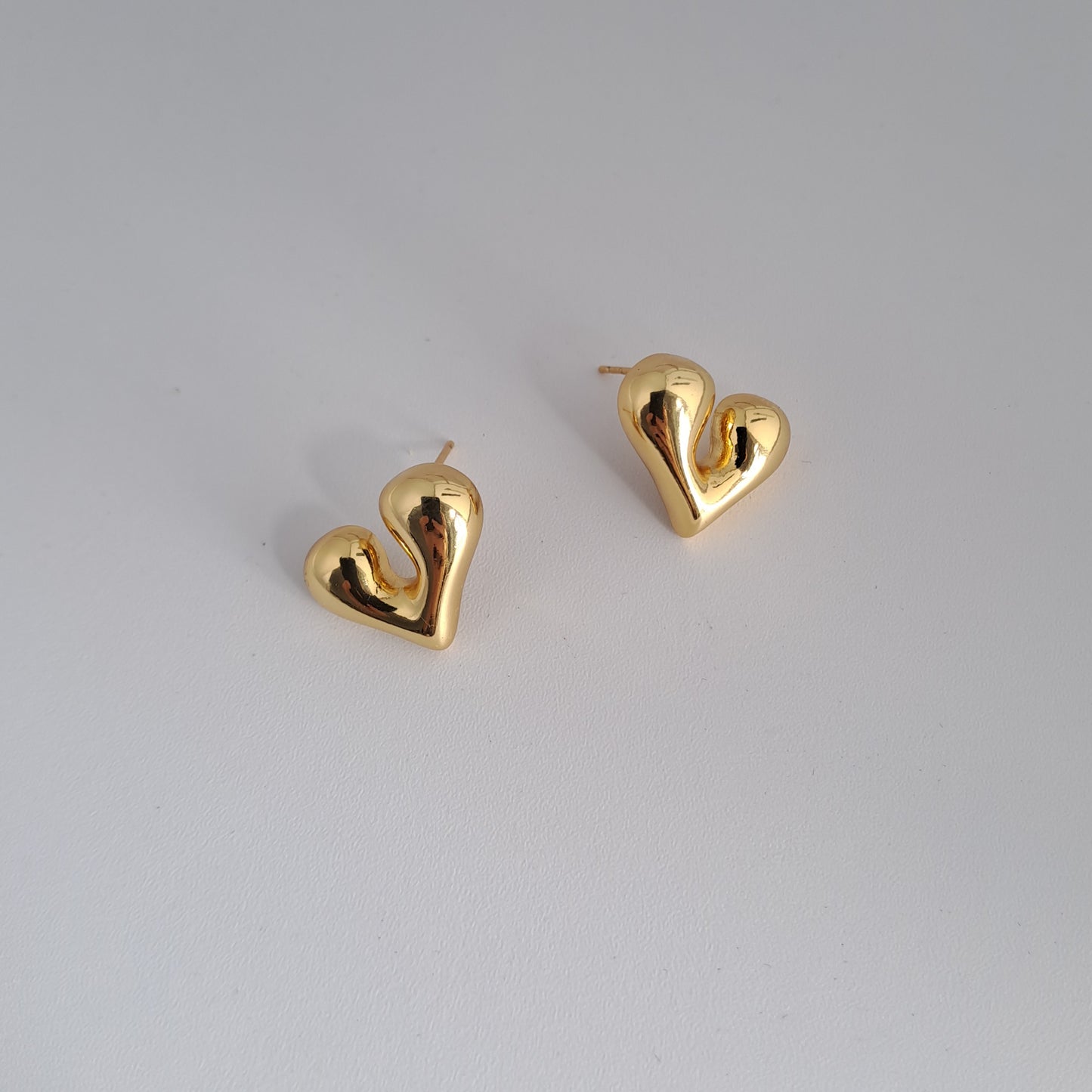 18K Gold-Plated heart shape studs