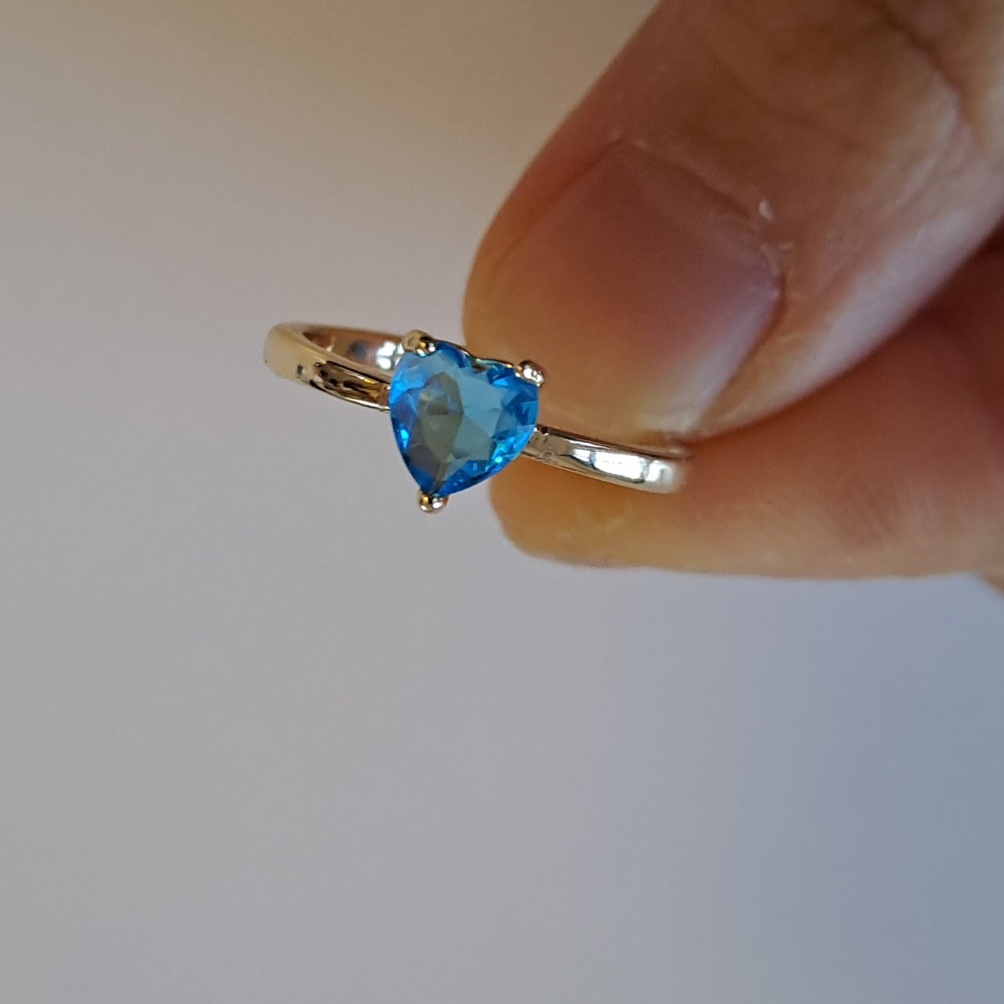 Ocean Glow Zircon Ring – Gold-Plated Minimalist Jewelry