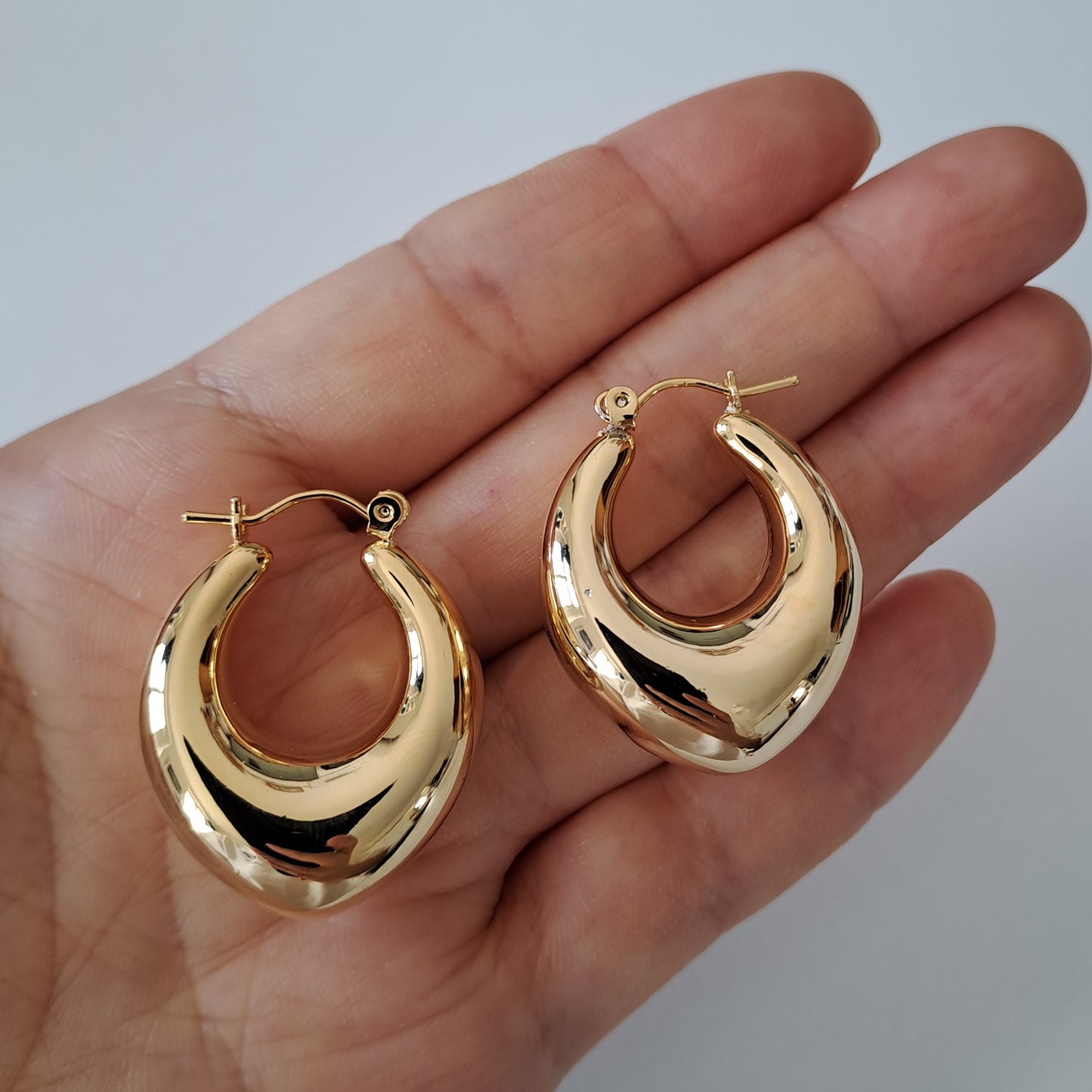 18K Gold-Plated Copper Geometric Earrings ·hollow design