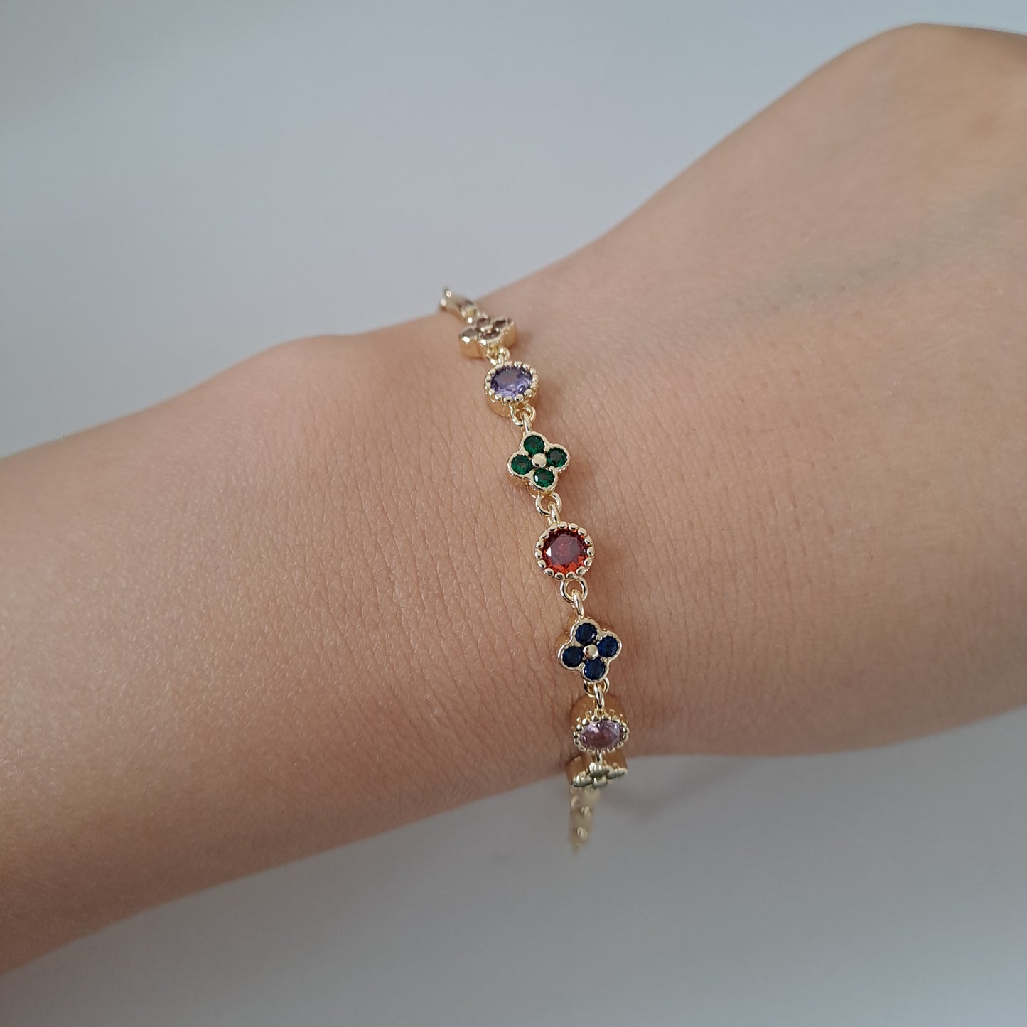 18k gold-plated brass bracelet embedded with AAA+zircons