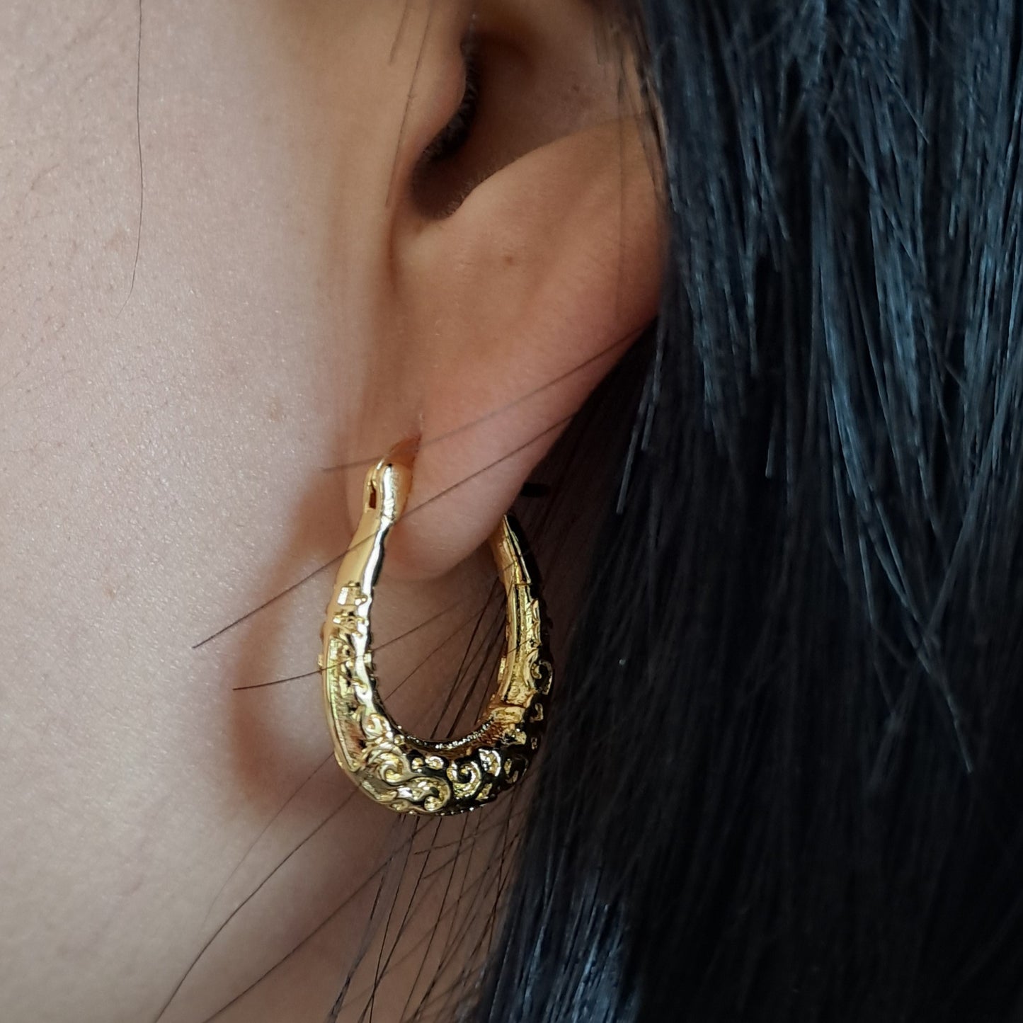 Vintage Gold-Plated Earring
