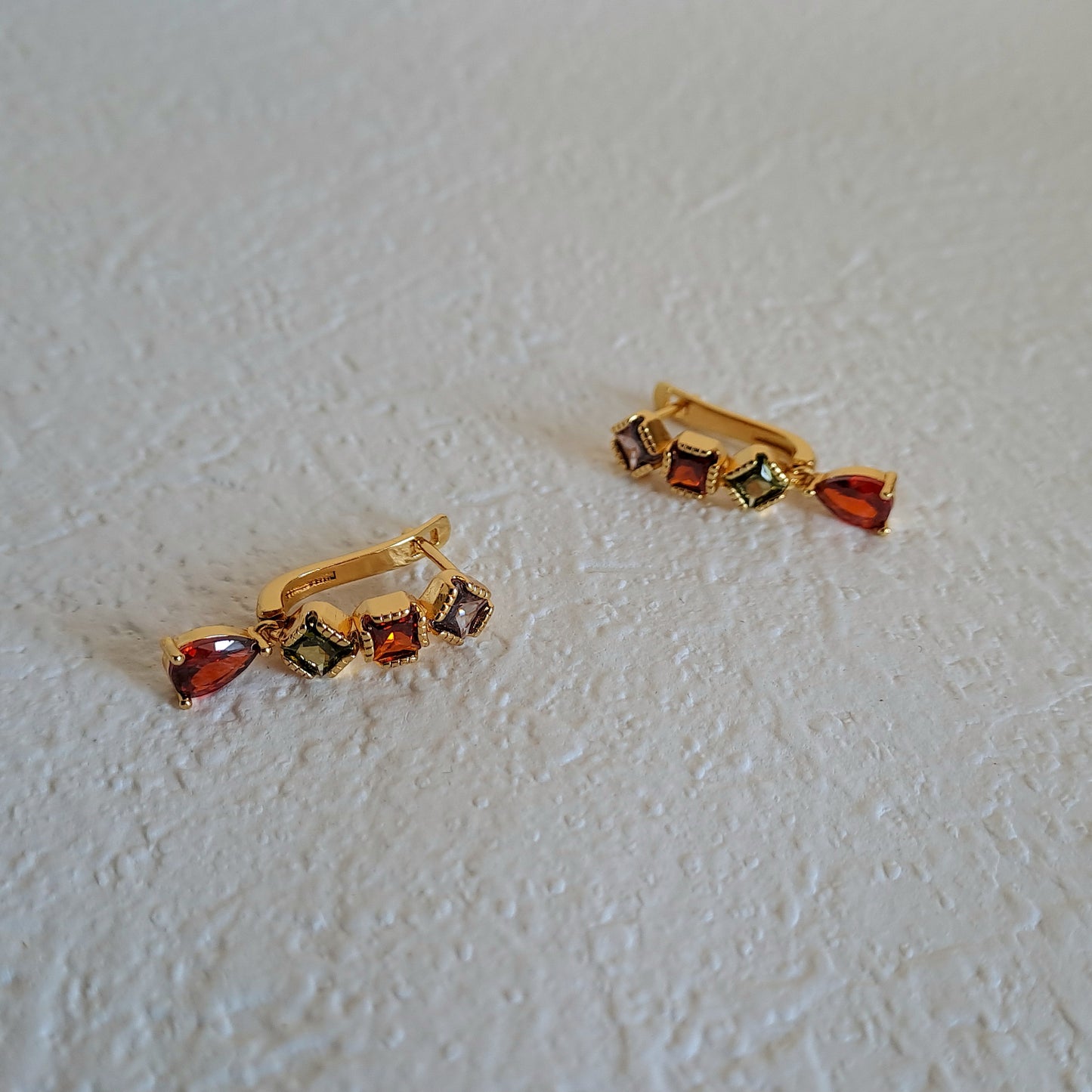 Vintage Gold-Plated Earring,embedded with colourful zircons