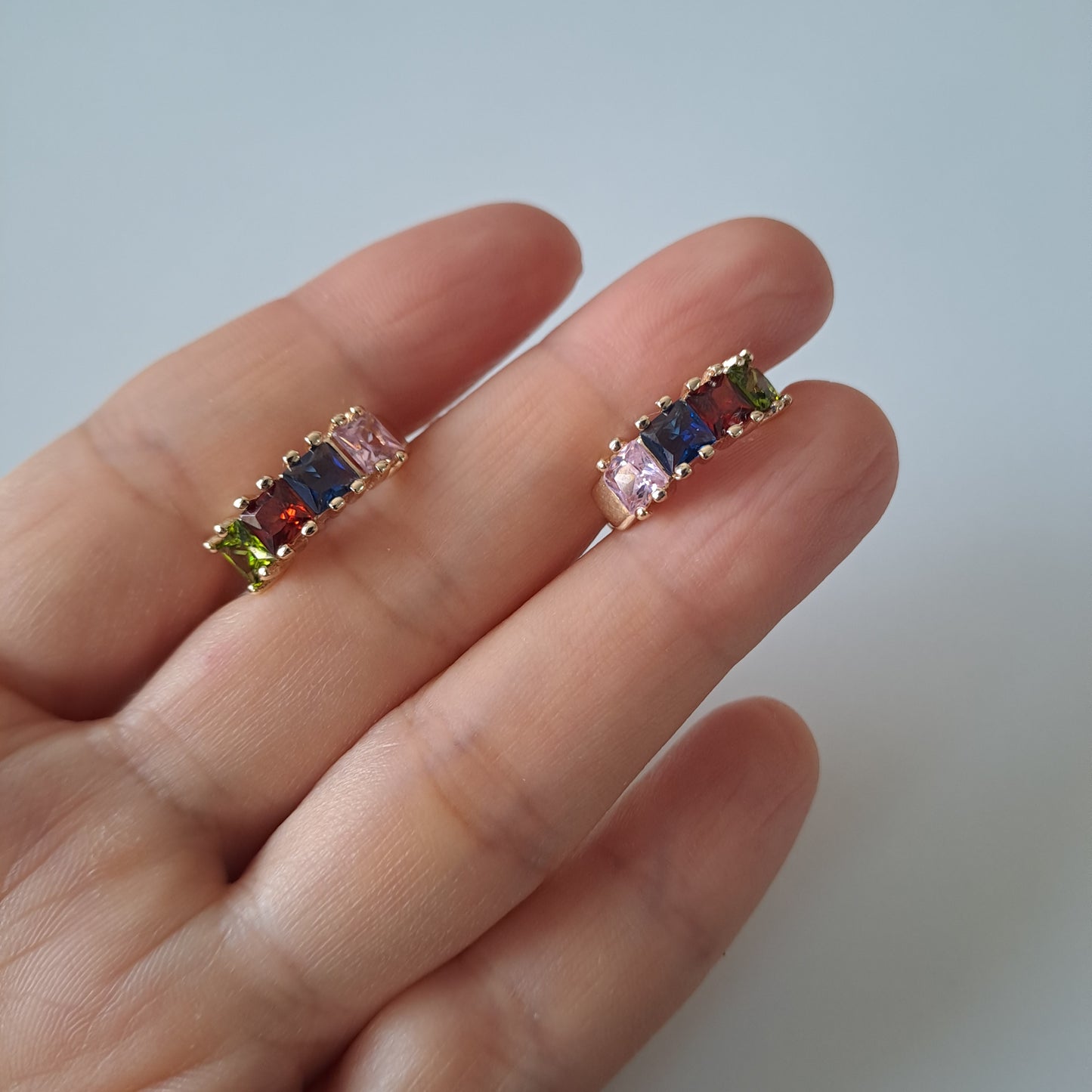 18K gold-plated copper earrings with colorful zircon stones, diameter: 16 mm