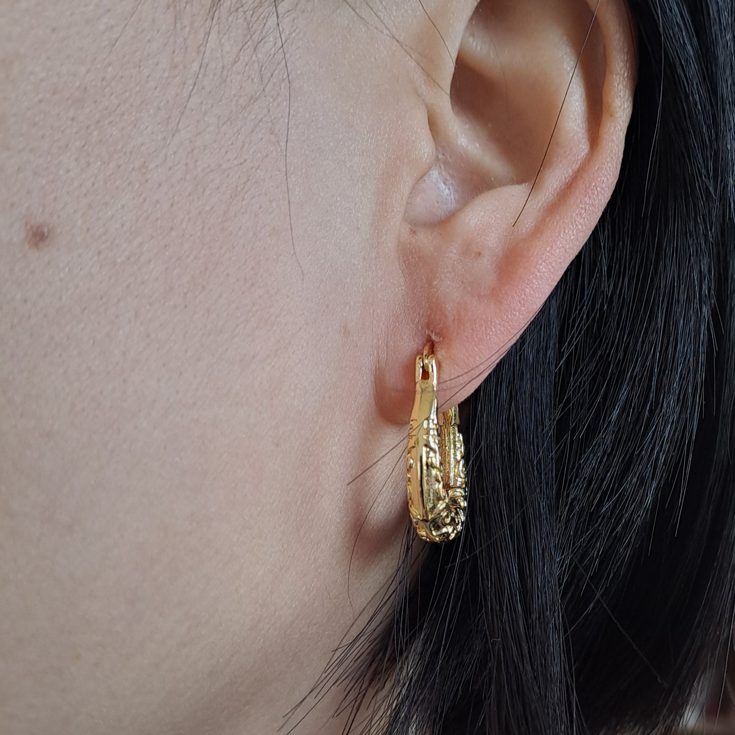 Vintage Gold-Plated Earring