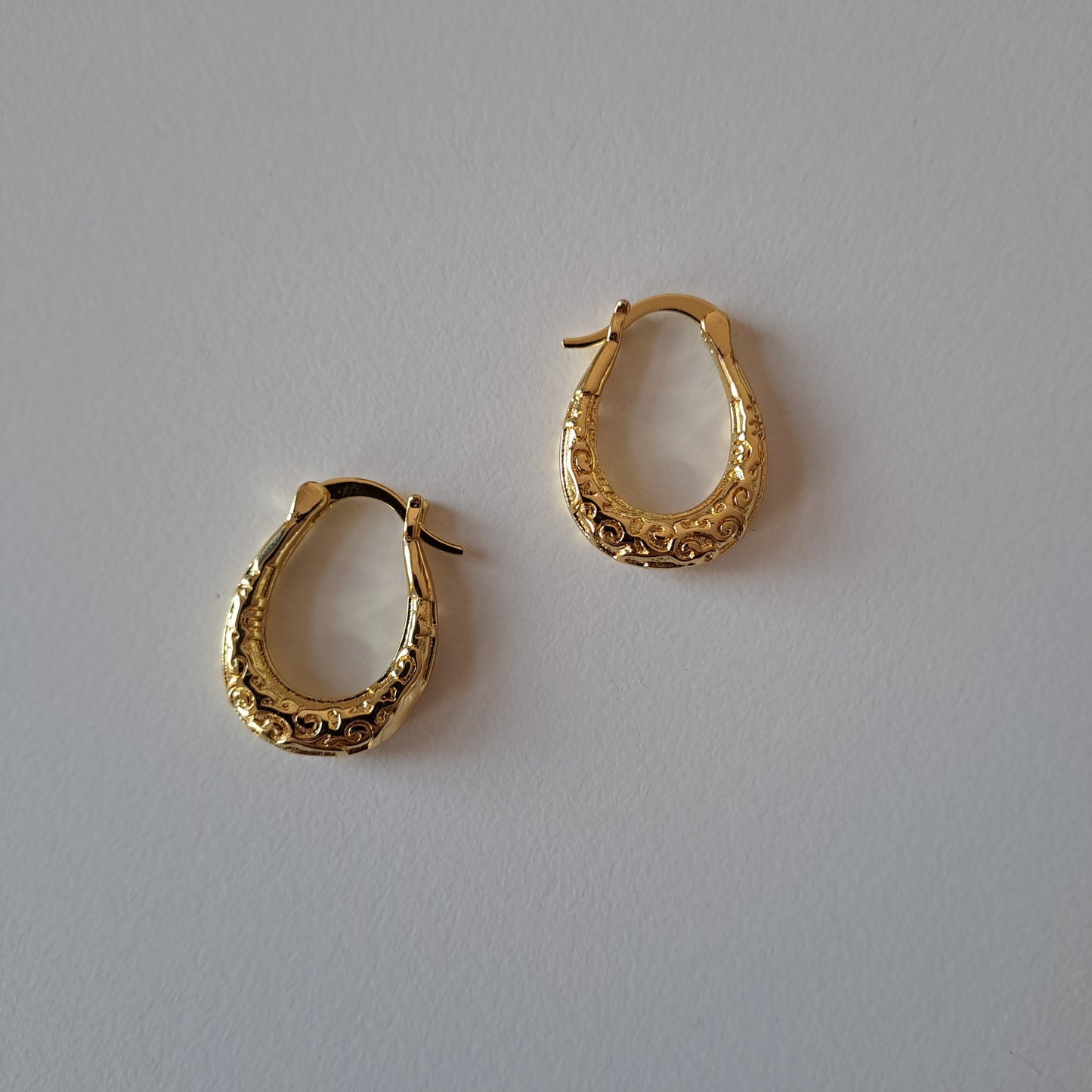 Vintage Gold-Plated Earring
