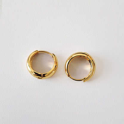 Chic Gold Hoop Earrings – Simple, Stylish & Cool for Women, diameter 20mm