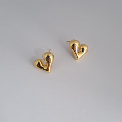 18K Gold-Plated heart shape studs