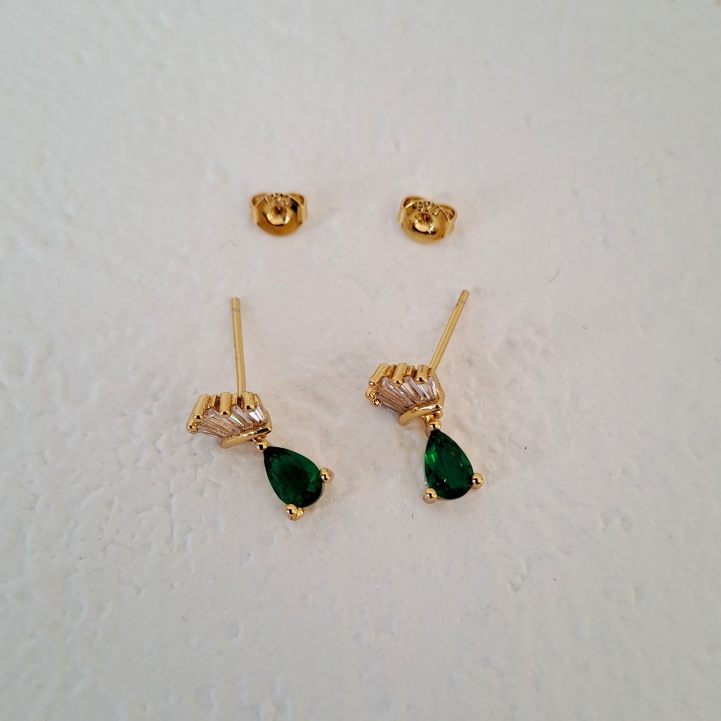 Gold-Plated Earrings with Green zircons