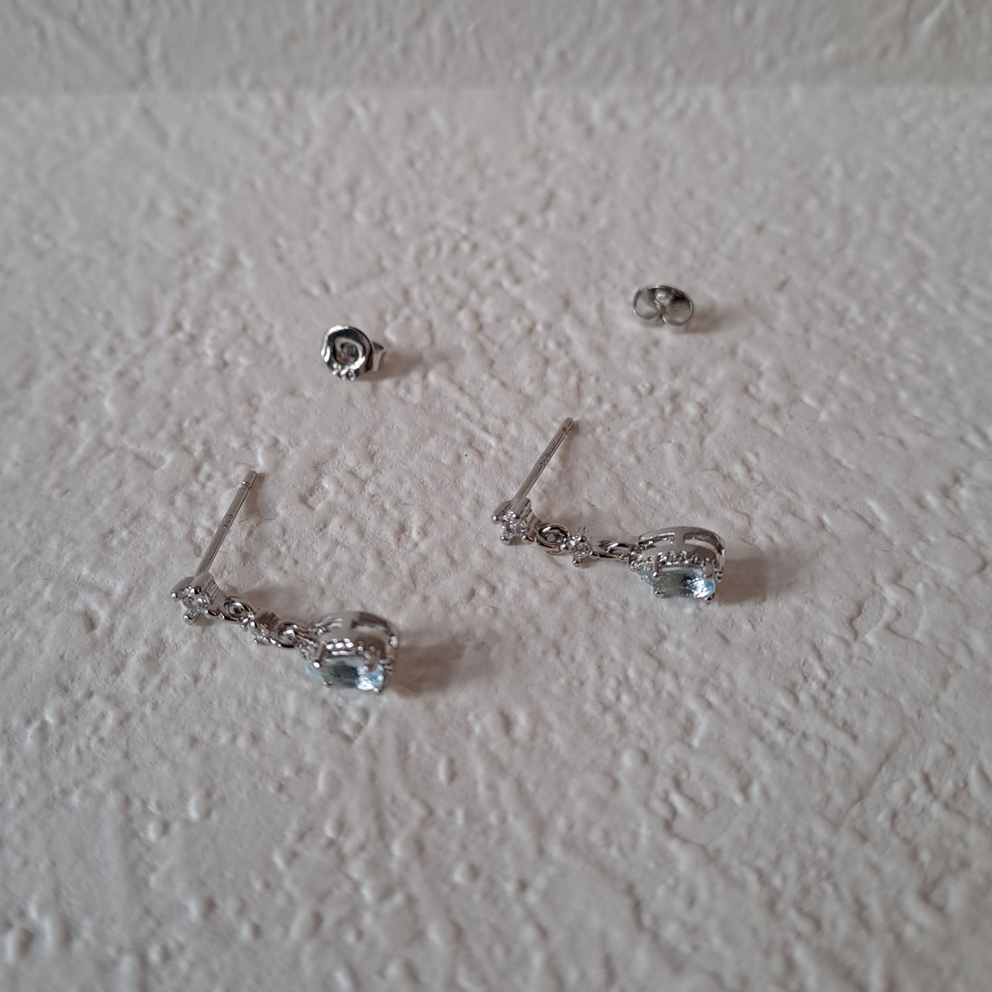 white gold plated mini stud