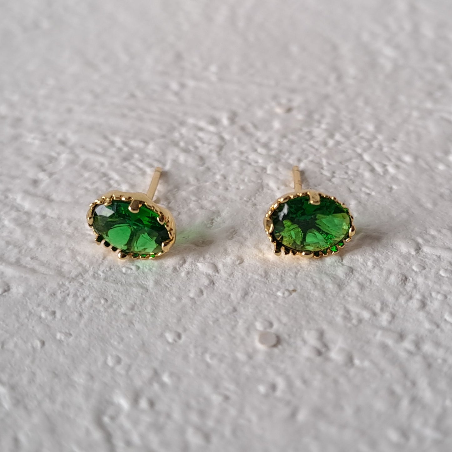 Gold-Plated Earrings with Green zircons