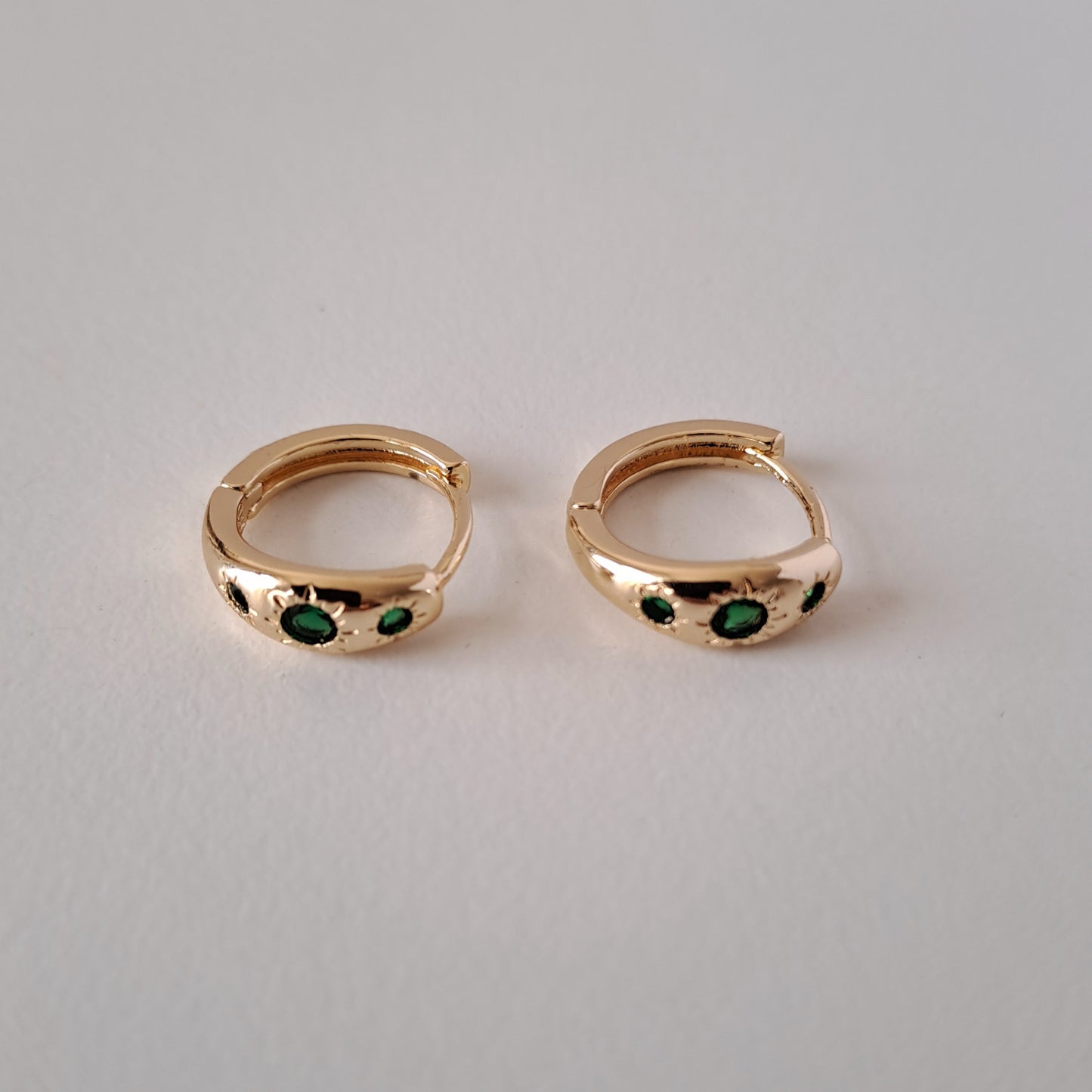18K gold-plated copper earrings with green zircon stones