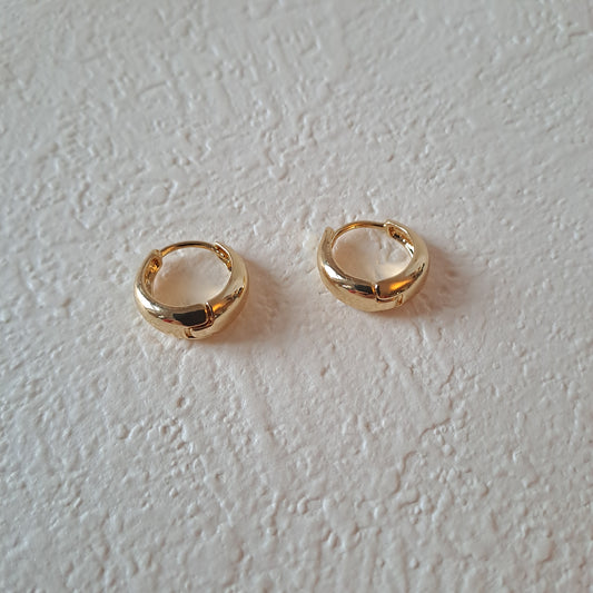 Chic Gold Hoop Earrings – Simple, Stylish & Cool for Women, diameter 16mm
