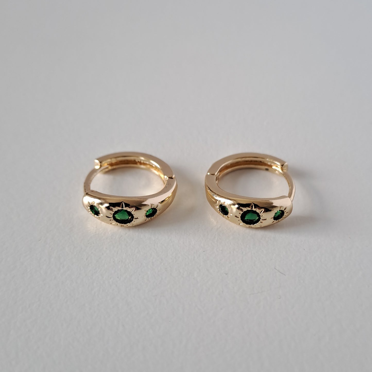 18K gold-plated copper earrings with green zircon stones