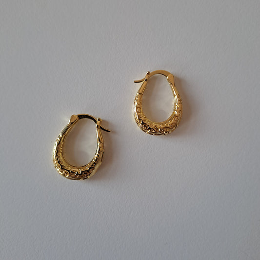 Vintage Gold-Plated Earring