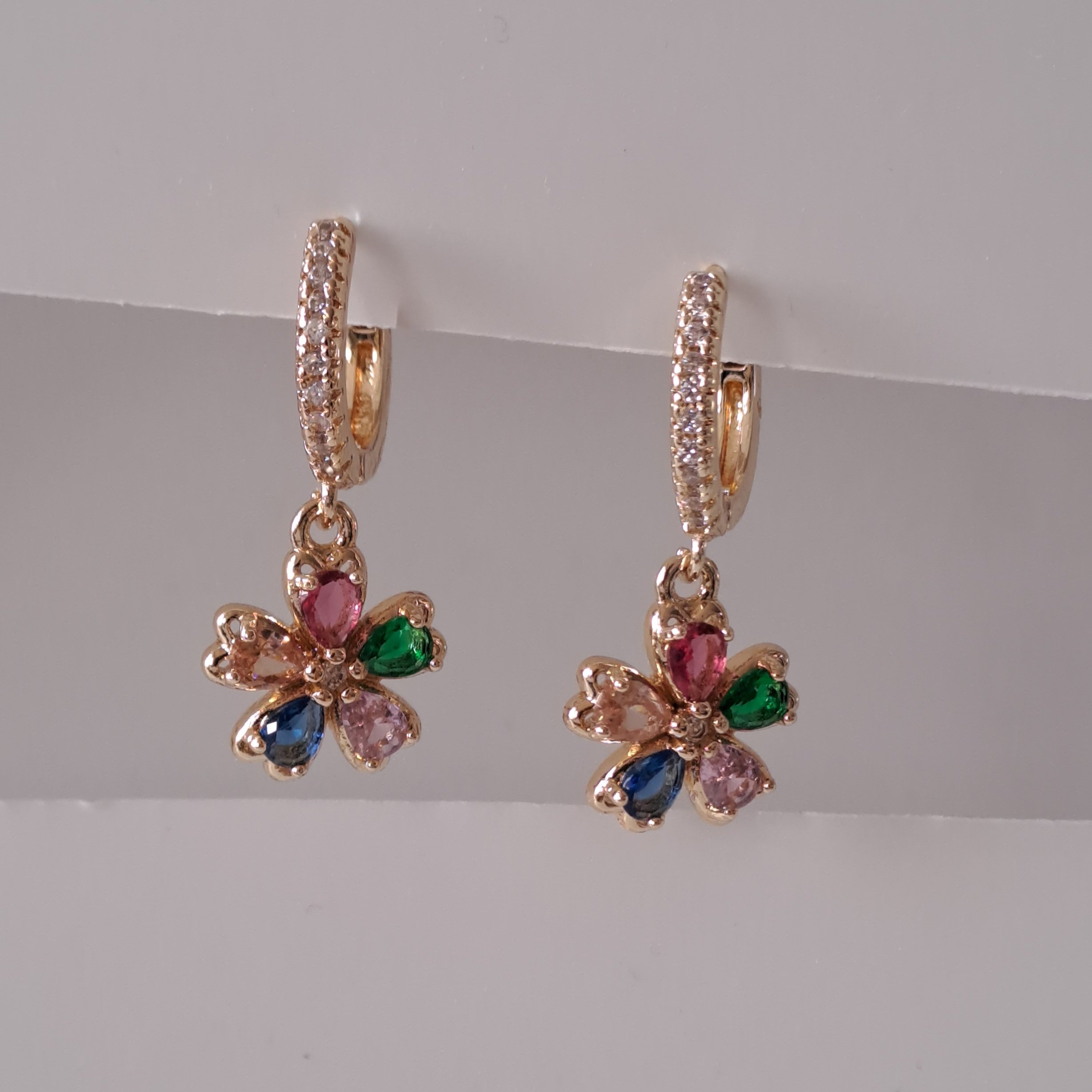 2026/01/1000043252.jpg gold plated zircon earrings copy