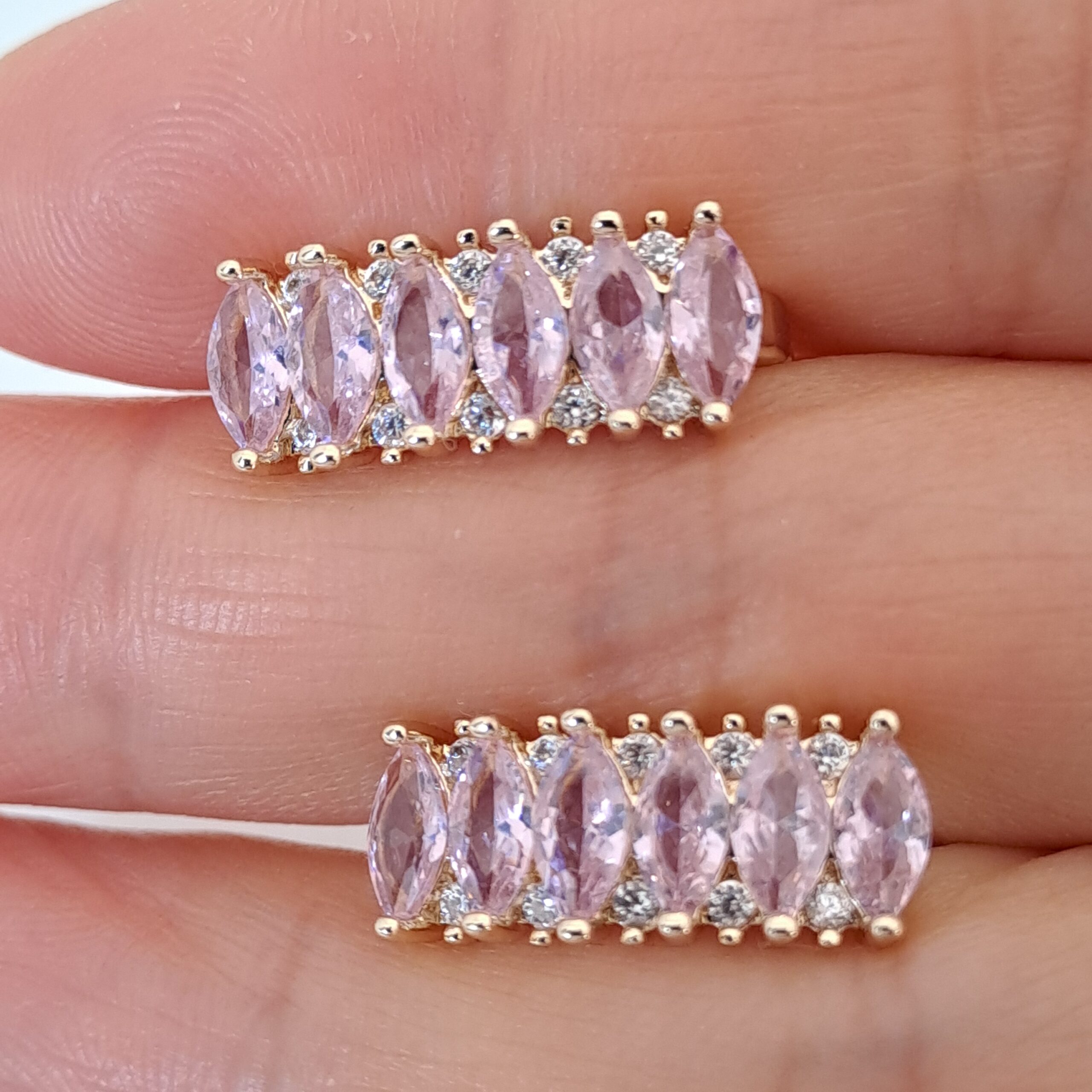 fashion gold plated earrings with high brilliance pink zircon fashion gold plated earrings with high brilliance pink zircon
